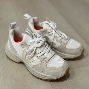 Veja Venturi sneakers